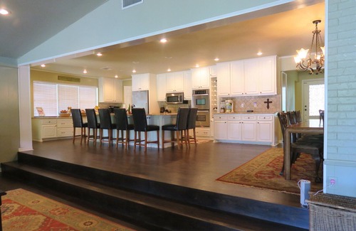Cedar Creek Reservoir House | Large Luxury Lakefront Getaway
