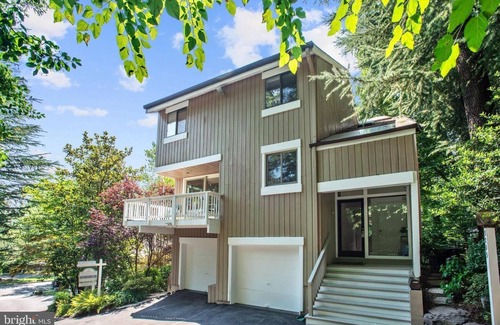 Palisades House | Large, Modern Single Family House - close to universities, Georgetown - in NW DC