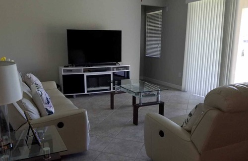 Wimauma House | Large new complete house, 6br, 4 bathr, 4k sqft, near Tampa