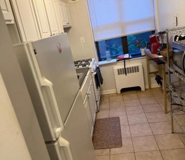Foxhall Village Apartment | Large one bedroom apartment