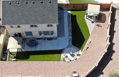 Colorado Springs House | Large Private Corner Lot with Hot Tub on Cul-de-sac
