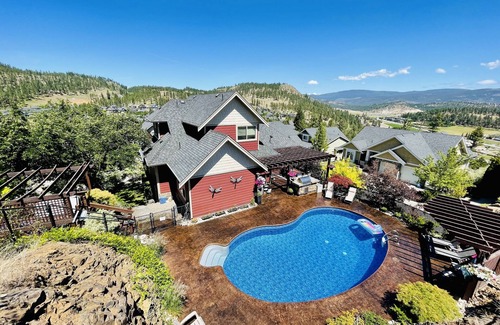 Wilden House | Large private home, close to everything, with gorgeous backyard pool.