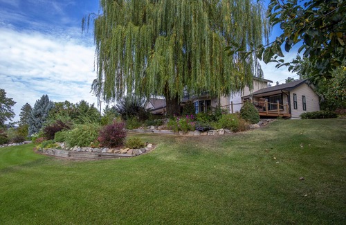 Central Okanagan House | Large private suite with gorgeous views of wood lake on the Okanagan rail trail.