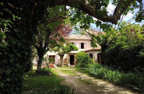 Monteux House | Large Provencal Mas and independent Gîte 270m2- 4000m2 of land