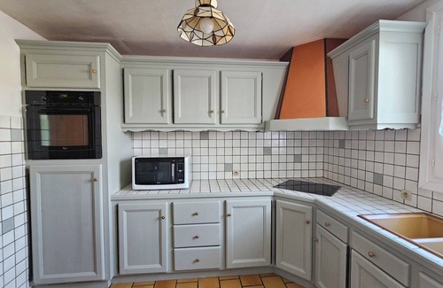 Saujon House | Large quiet house for 8 people - 10km from Royan