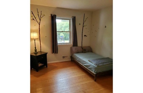 West Irondequoit House | Large Ranch*Pool*Hottub*Huge Backyard*