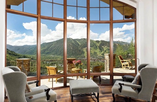 Red Mountain House | Large Red Mountain Estate with 6 Bedrooms and expansive views