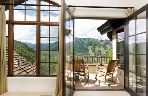 Red Mountain House | Large Red Mountain Estate with 6 Bedrooms and expansive views