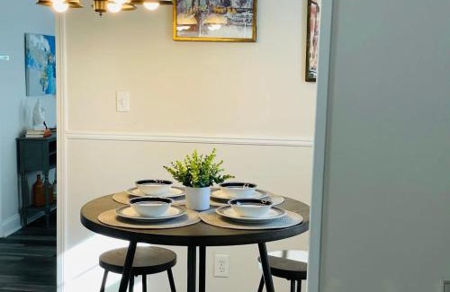 Crestline Heights House | Large Renovated Cottage on East Lake Park