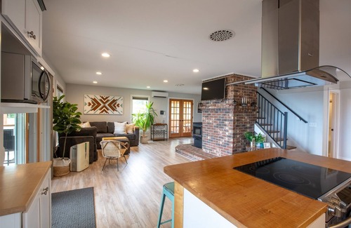 North Sebago House | LARGE RESORT WITH 12 PROPERTIES. NATURAL POND FOR SWIMMING. CAFE ON SITE.