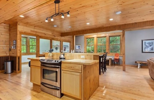 Emily House | Large Retreat perfect for all with 15acres in Crosslake on semi-private lake