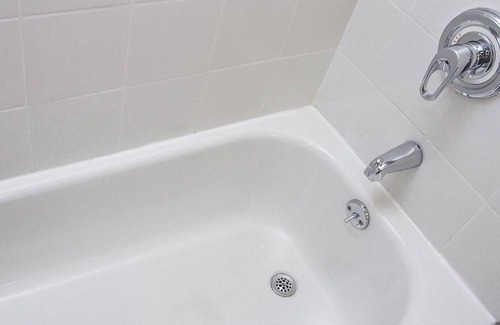 North Bay House | large Room for rent