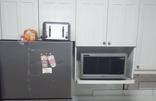 North Bay House | large Room for rent