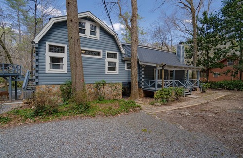 Ellijay House | Large Rustic River House @ Ellijay w HOT TUB