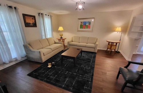Cordova House | Large Southern Mansion with Swimming Pool, 5 king beds