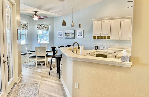 Hernando House | Large, spacious 4 BR Lake House w/private dock- perfect for families!