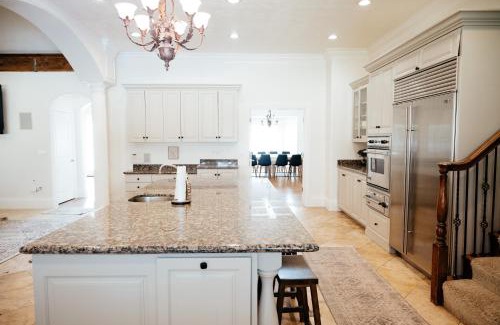 South Jordan House | Large & Spacious Home, Sleeps 23+ near SLC