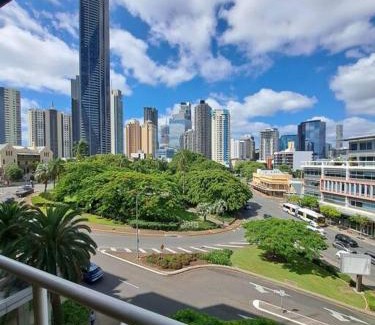 Fortitude Valley Apartment | Large studio balcony, spa & pool