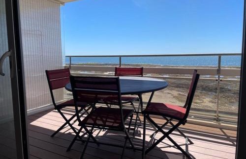 Pornichet Apartment | Large studio direct access to the beach