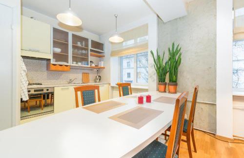 Kesklinn Apartment | Large studio downtown