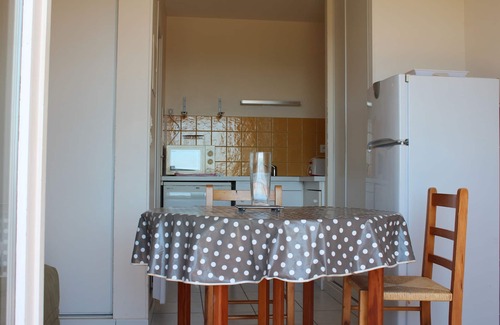 Bormes-Les-Mimosas Apartment | Large studio N°6 sea view