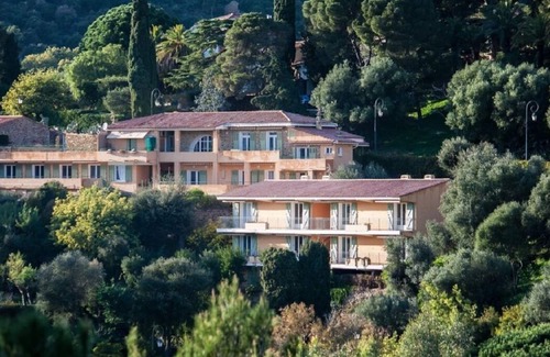 Bormes-Les-Mimosas Apartment | Large studio N°6 sea view