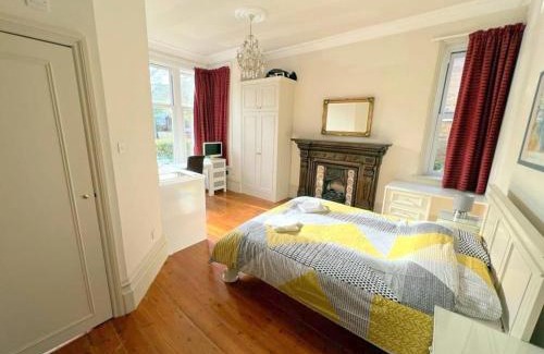 Sutton West House | Large Studio (Ground Floor) in Sutton