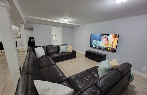 Cambridge House | Large suite with king bed, pool, and parking!