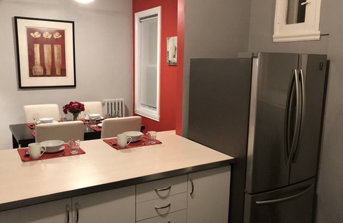 Cote-Des-Neiges—Notre-Dame-De-Grace Apartment | Large, sunny, upper duplex, parking, Snowdon metro