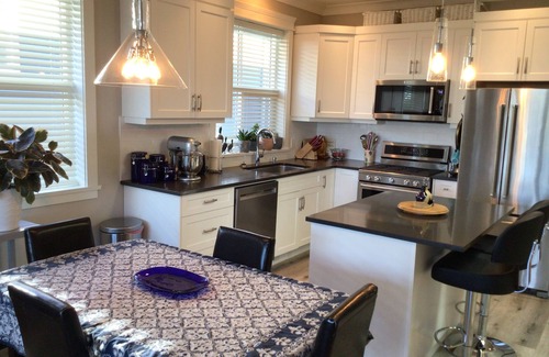 North Cowichan House | Large two level townhome in the Cowichan valley, sleeps 6