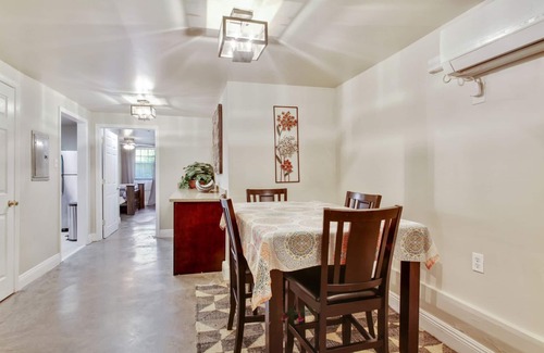 Uptown Historic District Apartment | Large, Uptown, Apartment on Tree-Lined Avenue. Close to Shopping and Eating.