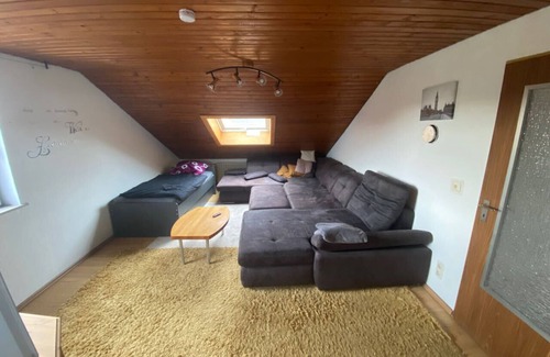 Hochstadt a. Main Apartment | Large vacation apartment/fitter's apartment on the outskirts of the village in a quiet location