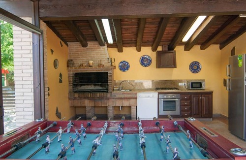 Riudarenes Villa | Large villa for 20pax, 45min from Barcelona, ​BBQ, WiFi