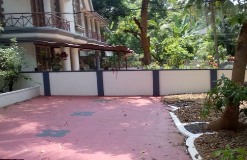 Kumaranalloor Villa | Large villa in kottayam town with 6 bedrooms