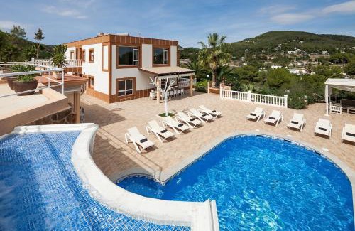 Sant Josep de sa Talaia Villa | Large Villa near Ibiza Town Sleeps 20 to 22