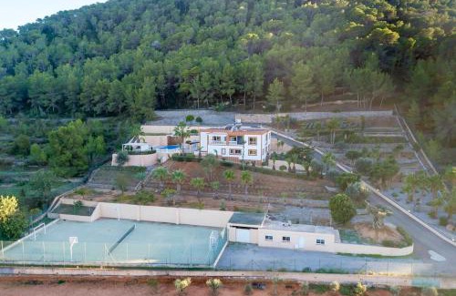 Sant Josep de sa Talaia Villa | Large Villa near Ibiza Town Sleeps 20 to 22