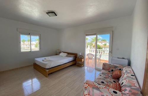 Los Alcazares House | Large villa perfect for families