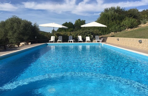 Alghero Villa | Large villa with private pool and jacuzzi