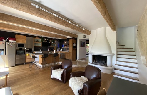 Nebian House | Large village house with free character