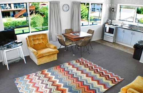 Matapouri House | Large water-front beach complex (4 separate units)