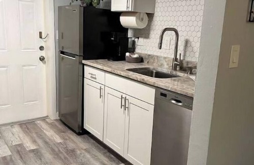 Largo Apartment | Largo Central Park "D" One Bed Apt