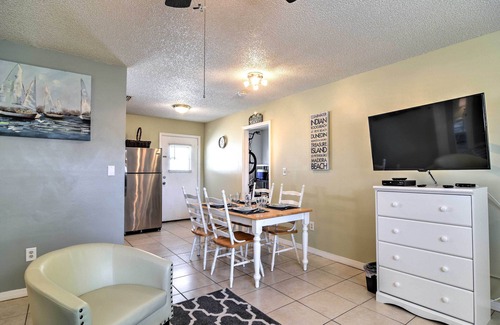 Largo House | Largo Townhome - 10 Mins. to Indian Rocks Beach!