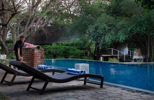 Inamaluwa Hotel | Lario Resort Sigiriya