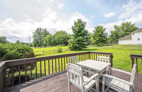 Mason House | Lark Meadow Retreat – Sleeps 10!