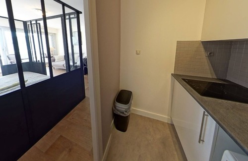 Larmor-Plage Apartment | Larmor-Plage: Studio central à 100m des plages avec terrasse et WiFi
