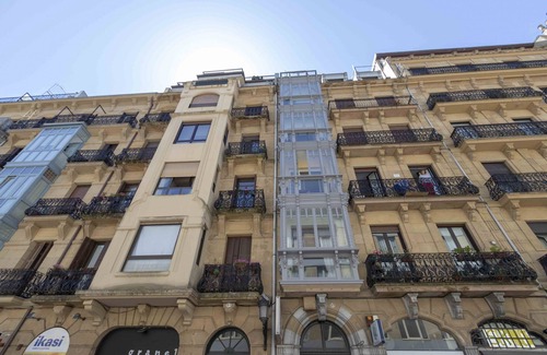 San Sebastian Centro Apartment | Larramendi I | The Rentals Collection