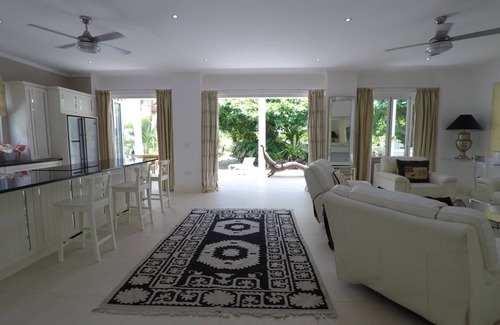 Beau Vallon Villa | Las Brísas Villa - Chateau Elysium