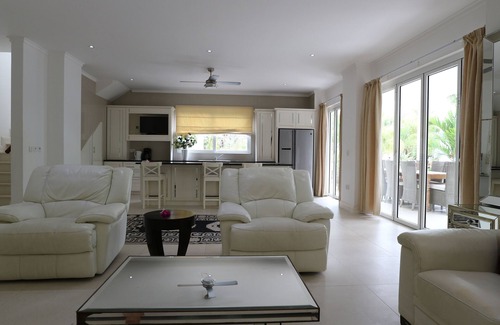 Beau Vallon Villa | Las Brísas Villa - Chateau Elysium