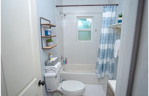 Southtown Apartment | Las Carolinas Cozy #2