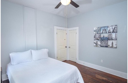 Southtown Apartment | Las Carolinas Cozy #2